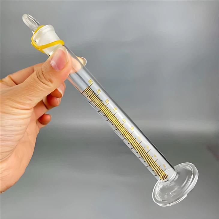 Graduated Cylinder With Cap